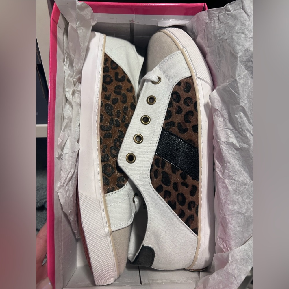 Marleylilly leopard sneakers